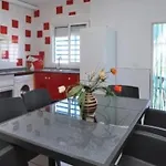 Casa Enrique Holiday home *